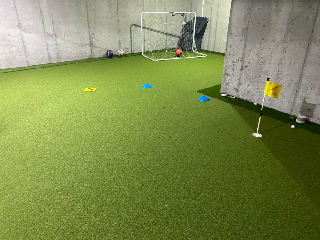 Agility and putting turf installation Milwaukee, WI